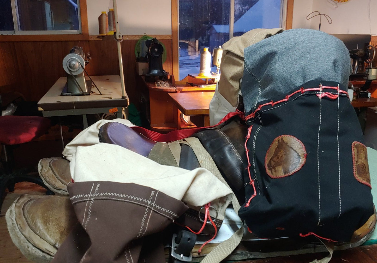 Crossover Saddle/ Sling Bag - Medium/ Pommel Size