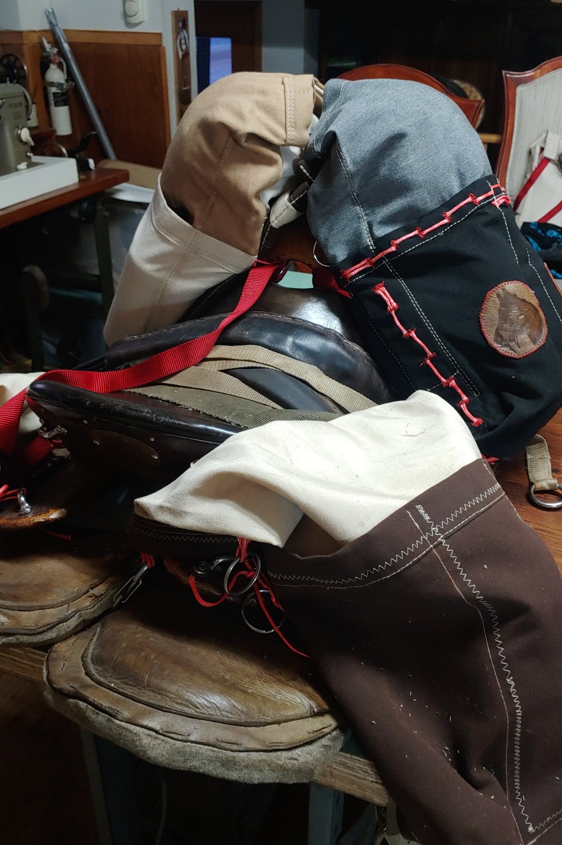 Crossover Saddle/ Sling Bag - Medium/ Pommel Size